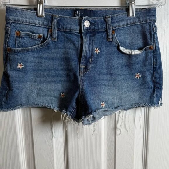 Gap Women’s Denim Jean Shorts Flower Embroidery 3 inch Inseam Size 27 Waist - Picture 1 of 11